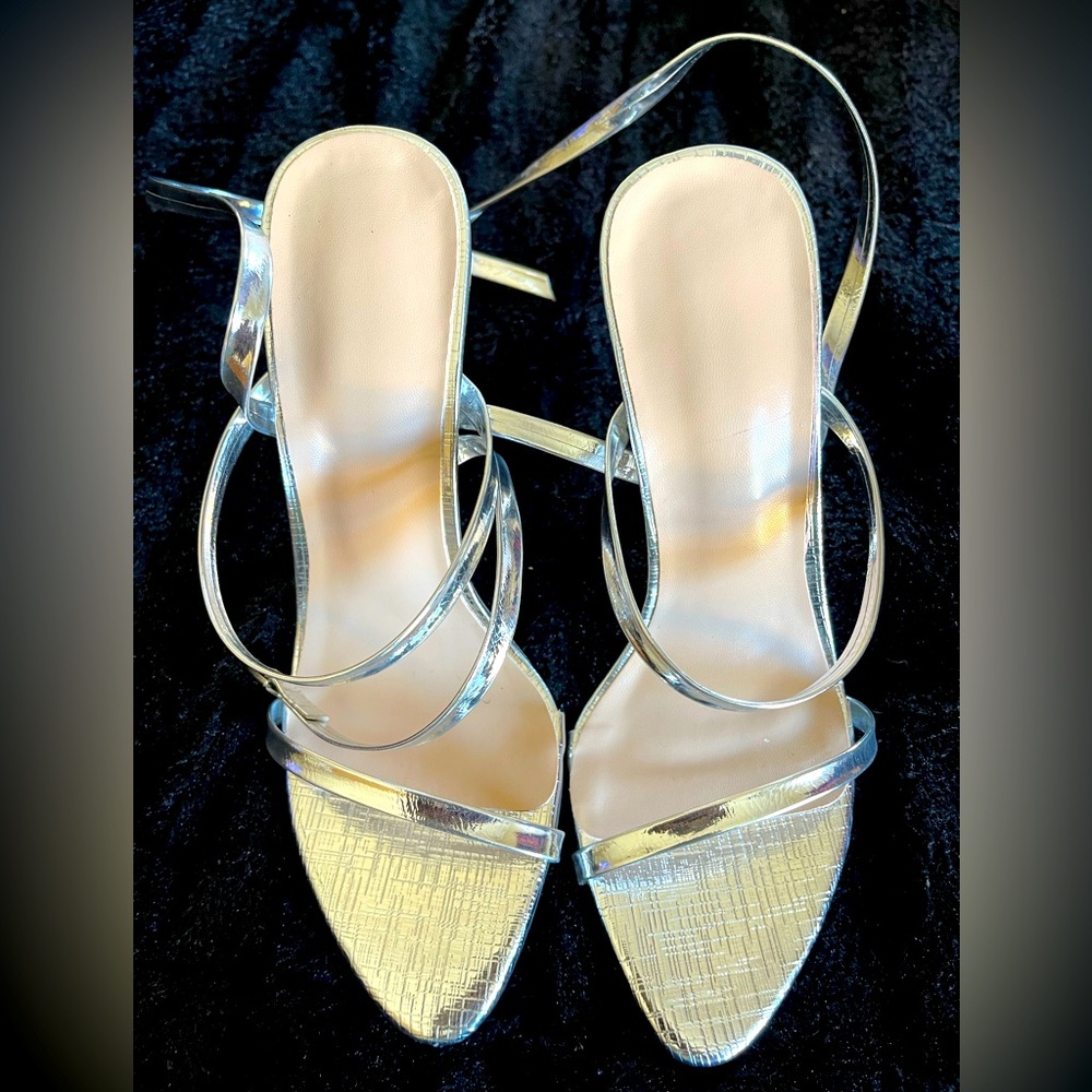Elegant Silver Strappy Heels. Size 5.5/ 35